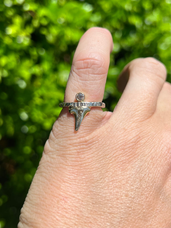 White and Yellow Gold Shark Tooth Ring with Diamond