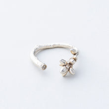 Load image into Gallery viewer, Diamond and Gold Twig Wrap