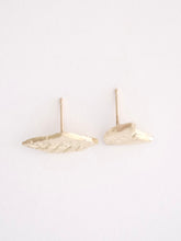 Load image into Gallery viewer, Gold Leaf Stud Earrings
