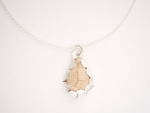 Agate and Silver Scalloped Pendant