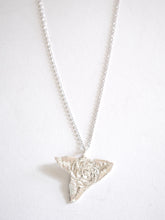 Load image into Gallery viewer, Rose Necklace
