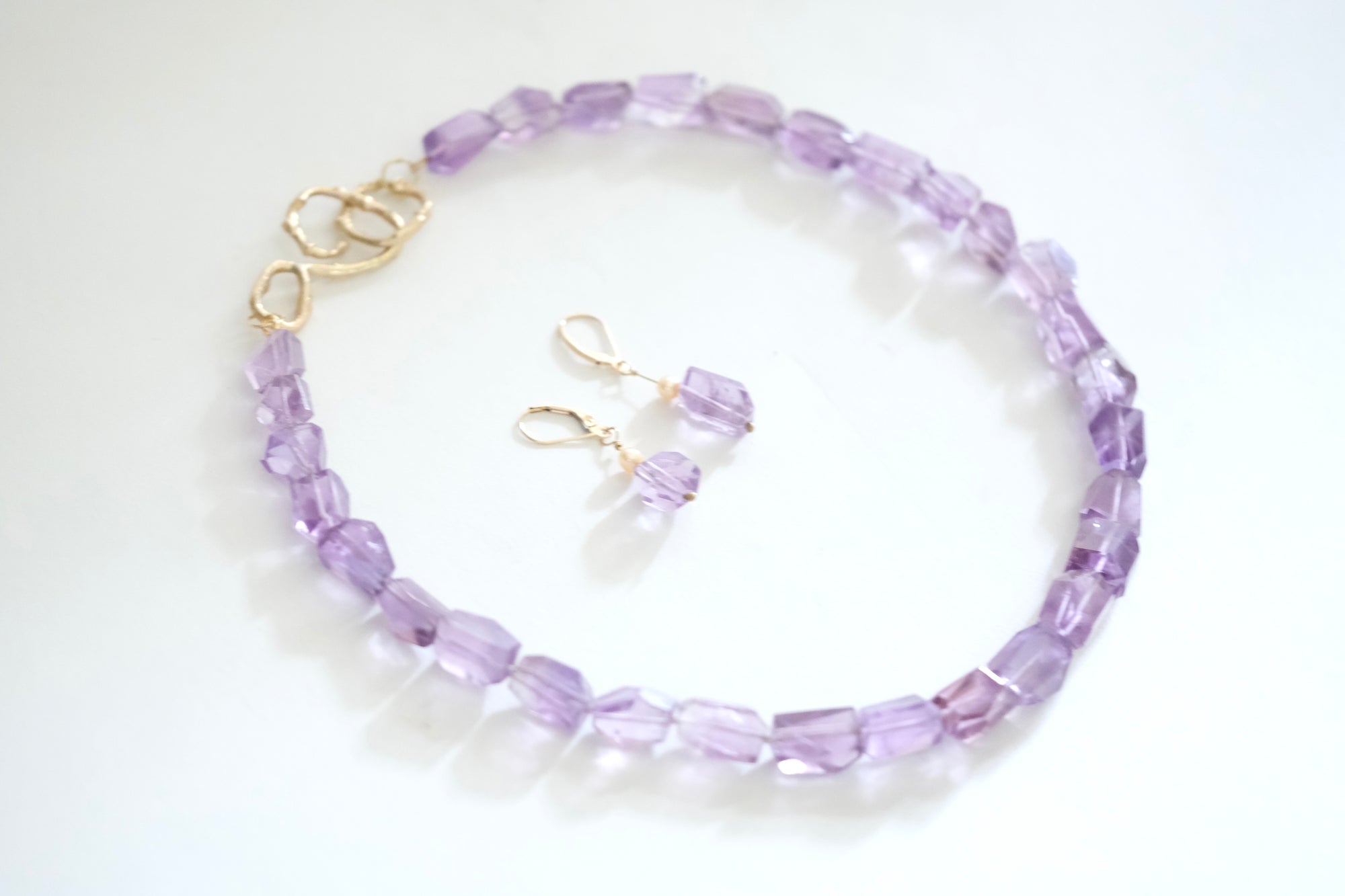 Amethyst and Pearl Dangling Earrings