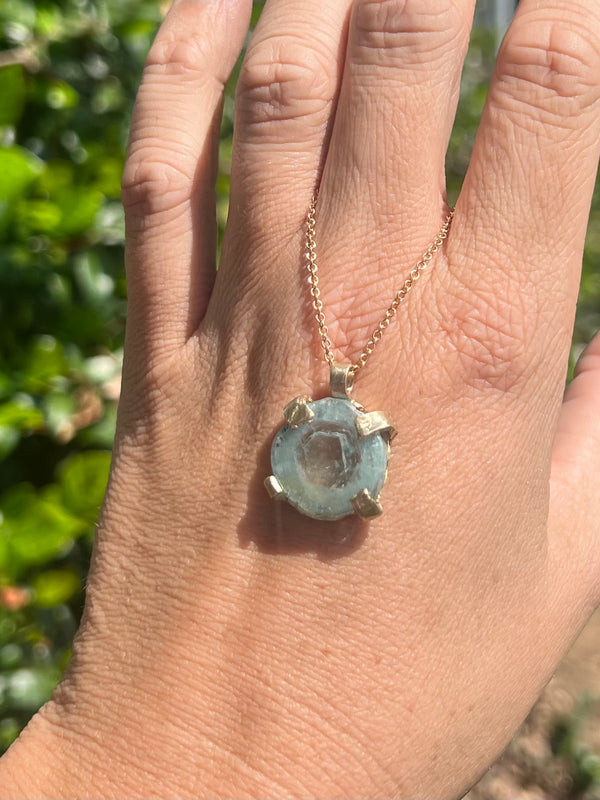 Aquamarine and Gold Pendant