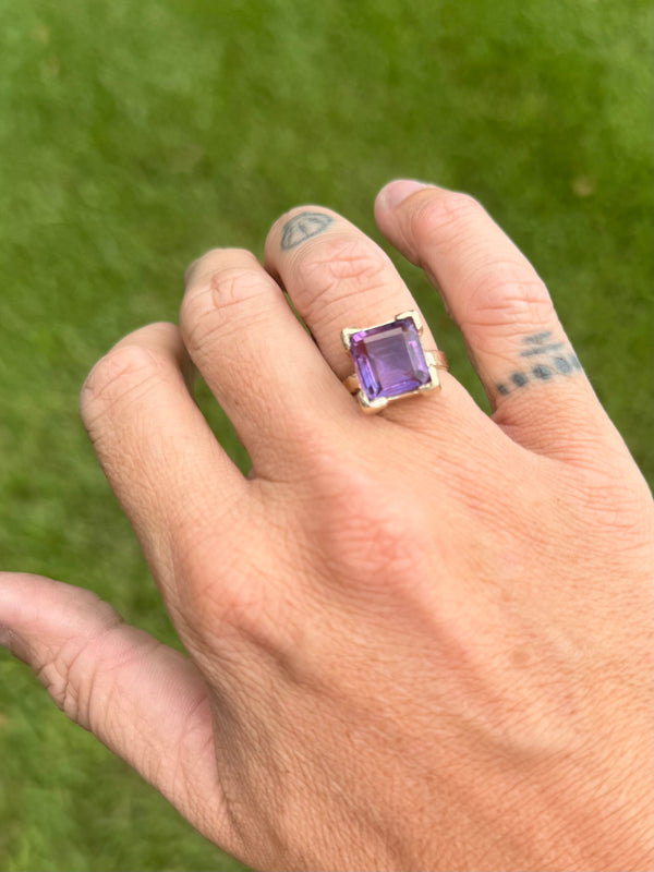 Geometric Amethyst Ring
