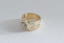 Load image into Gallery viewer, Grey Rosecut Diamond Gold Ring
